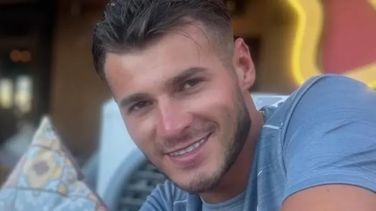 Read more about the article भागिए! वहाँ भी भाईजान चाकू लिए प्रतीक्षा कर रहा है।